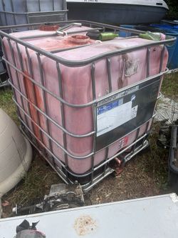 250 Gallon Plastic Tote 