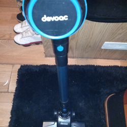 Devoac Vacuum/ Blue/ With Charger