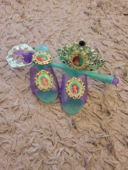 Dress Up Little Mermaid