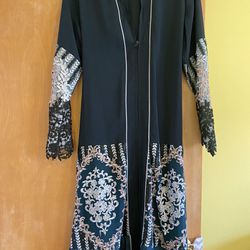 Abaya / Dress / Thobe / Islamic Wear / Henna 