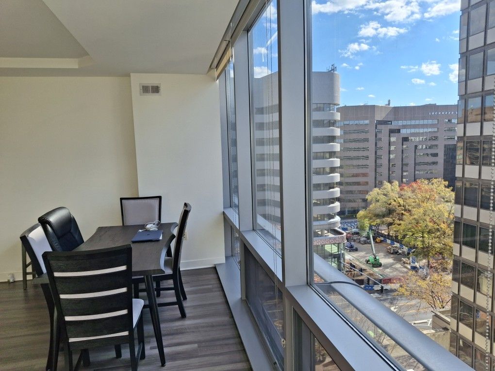 Lease Takeover: Crystal City Furnished 568 Sq Ft Studio