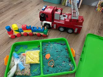 Kids Toy Bundle – Wooden Train, Kinetic Sand