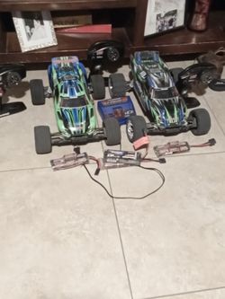 Traxxes rustler xl5,Traxxes Rustler bl2s with 3 controllers and 4 batteries