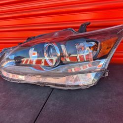 12 - 13 LEXUS CT200H - LEFT Drive HEADLIGHT OEM