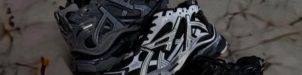 balenciaga rubber black and white