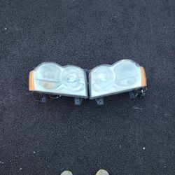 2007 Jeep Grand Cherokee Headlights