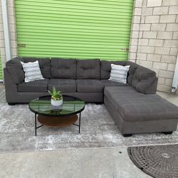 *Free Delivery* Gray Ashley Sectional Couch Sofa 