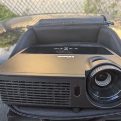 Infocus IN124 Screen Projector