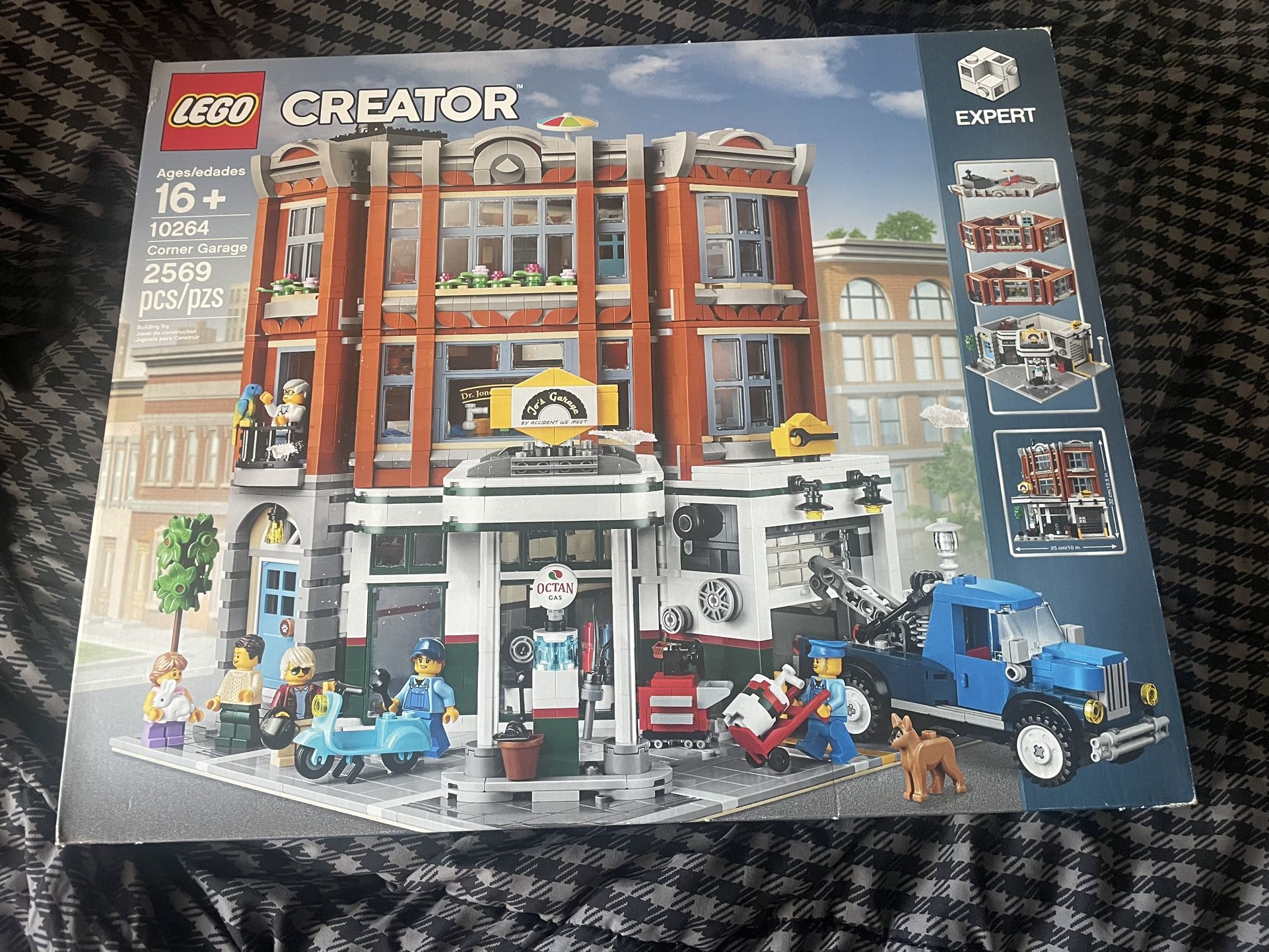 Lego garage RETIRED And Ready For A New Home