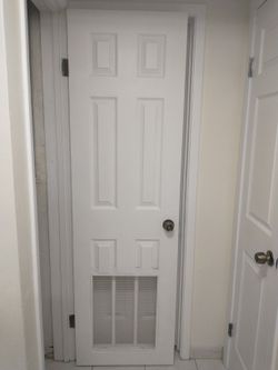 Wooden Door w/ Vent And  Knob 24" x 80" Freshly Painted