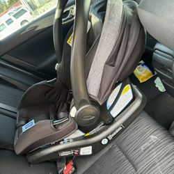 Graco Car Seat With Mirror