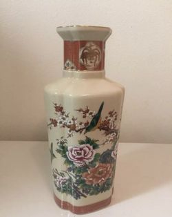 VINTAGE KUTANI 15 INCH JAPANESE VASE WITH AVIAN AND BOTANICAL HAND-PAINTED MOTIF