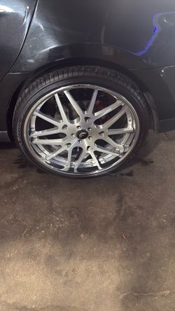 24 Inch Forgiato 5/112  Rims An Tire All Holding Air 