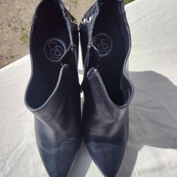 Women's Black Leather Jessica Simpson Stiletto Ankle Booties Size 9.5