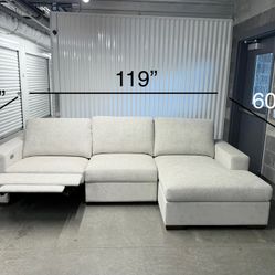 Brand new Thomasville 2 pieces Sectional Sofa with Power Footrest - Delivery available 