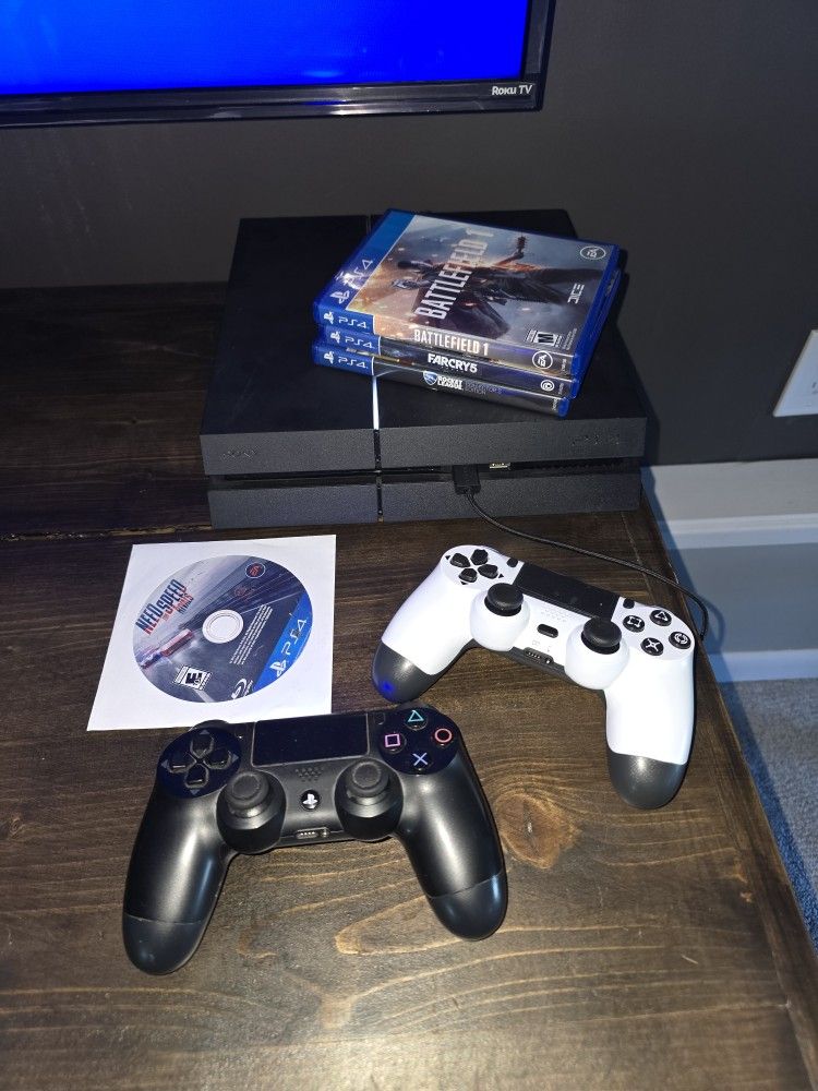 Ps4 With Games And 2 Controllers
