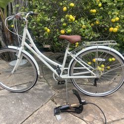 Retrospec Ladies Beaumont Bike bicycle Medium - Free Schwinn Pump