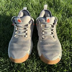 Adidas Trae Unlimited Sneaker Youth Size 6