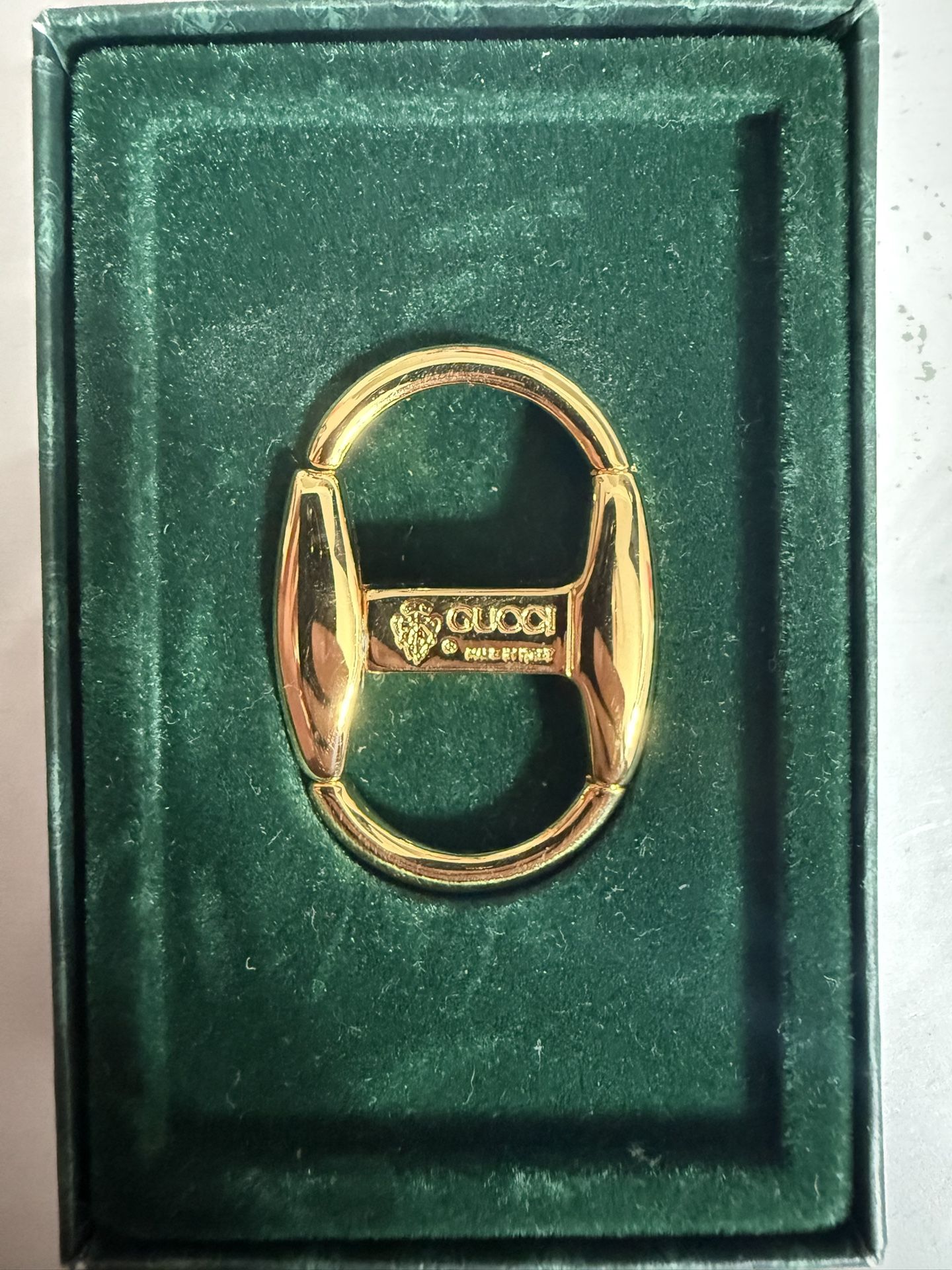 Authentic Gucci Twist Double Loop Gold Plated Charm Weight Keychain Jewelry