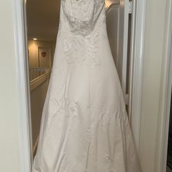 David’s Bridal Wedding Dress Size 12 Ivory 