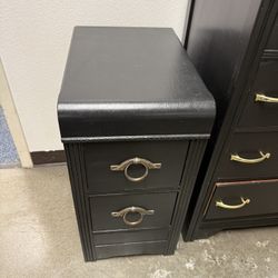 Dresser and night stand - bedroom set 