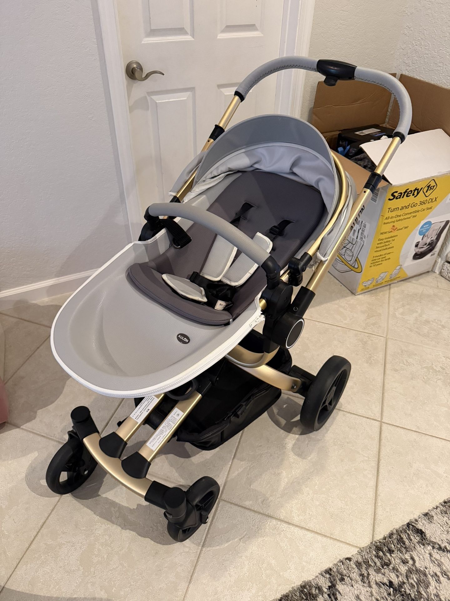 Aulon Landscape Eggshell Baby Stroller