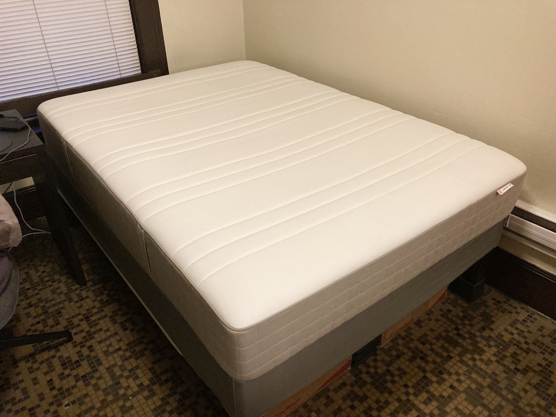 Full mattress - IKEA