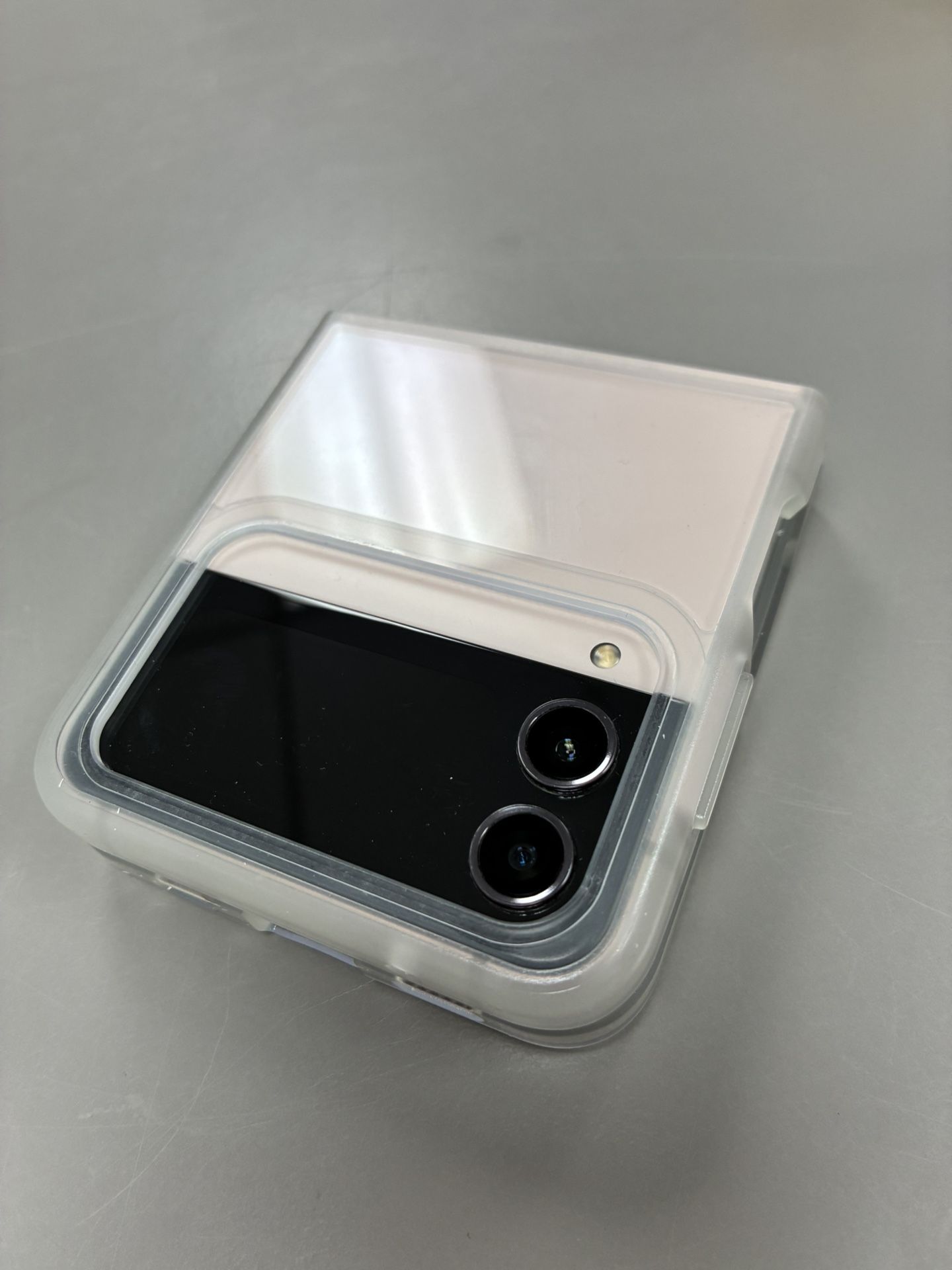 Unlocked Galaxy A Flip 4