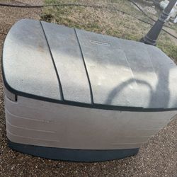 Rubbermaid storage box measures 42”x 26”x 24”