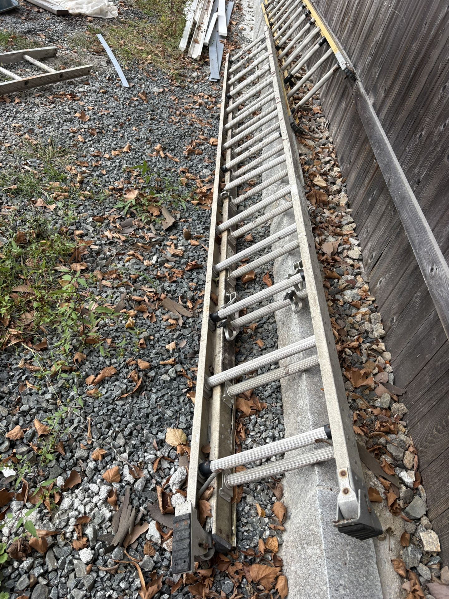Used Fiberglass 20 Ft Ladder