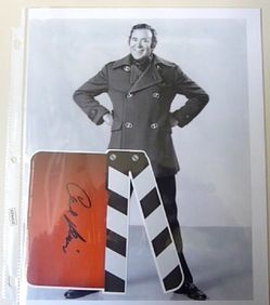 Autographs Carl Reiner Hand Signed Thin Stock Card (Deceased)