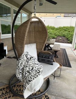 Hampton Bay Melrose Park Brown Closed Wicker Outdoor Patio Furniture Egg Swing Close with CushionGuard Almond Biscotti Cushions