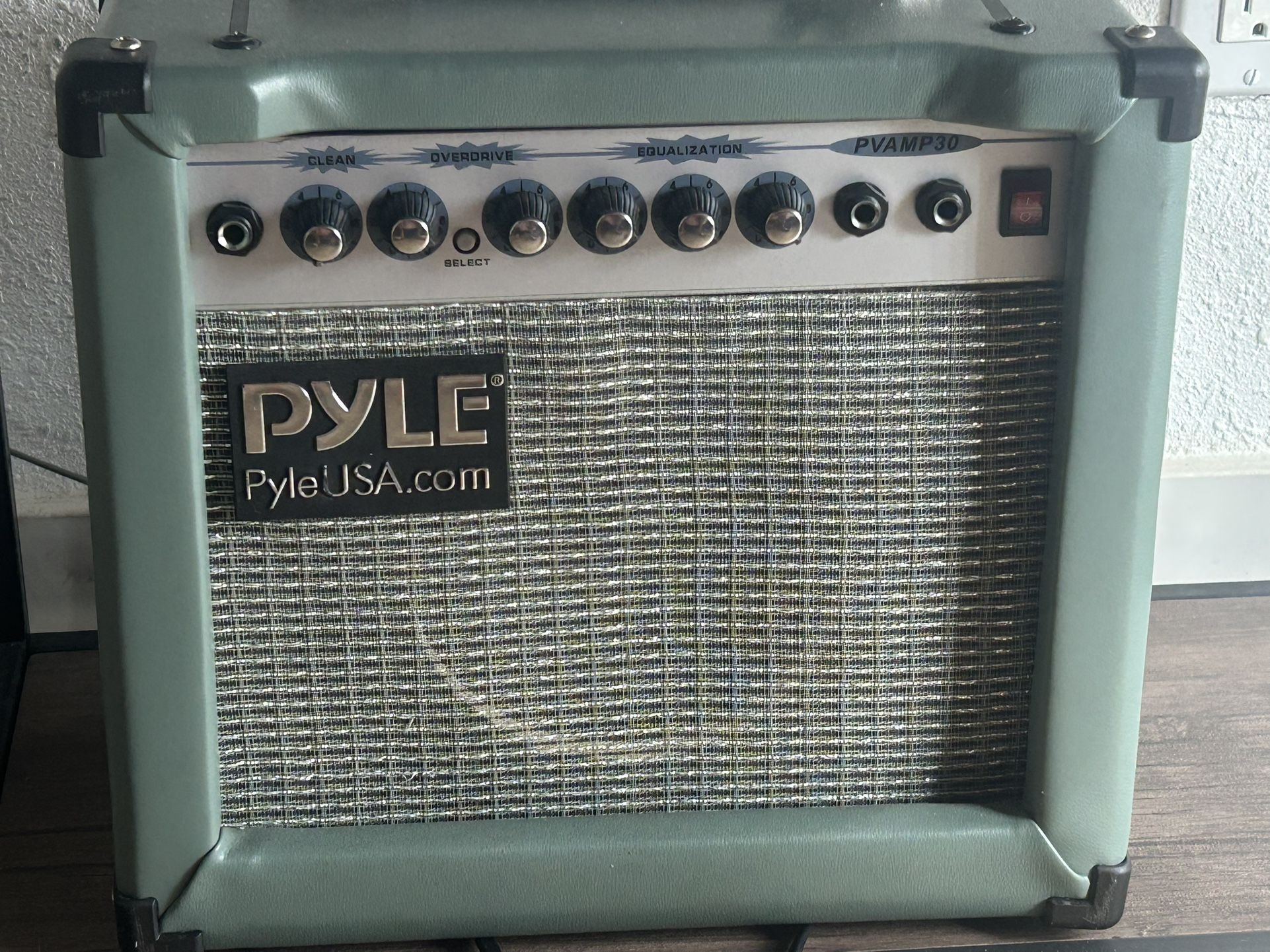 electric guitar amp