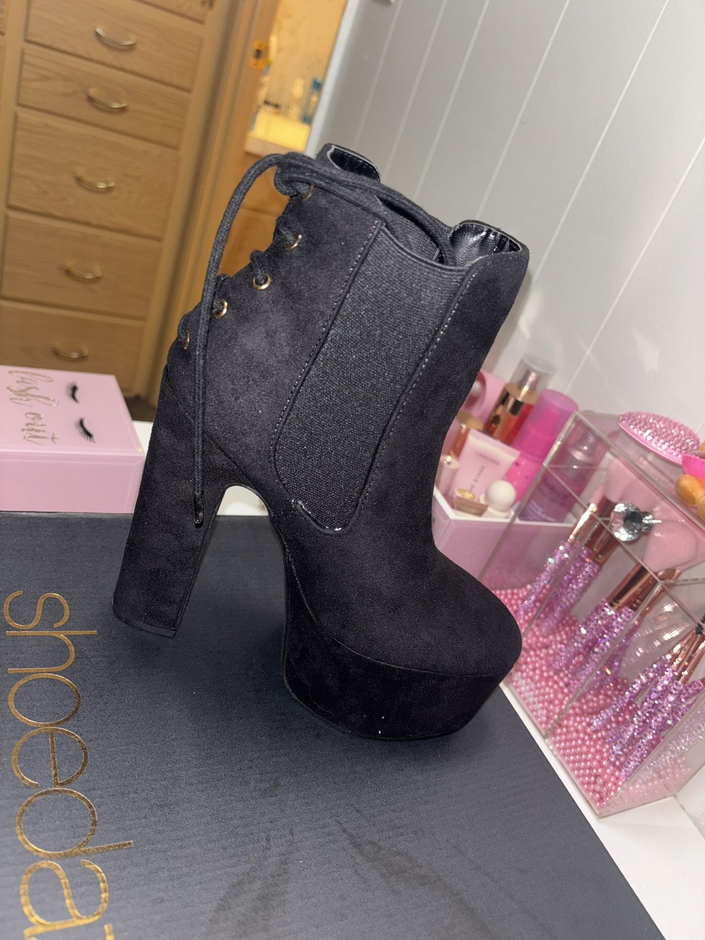 Shoedazzle Booties