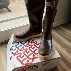 Xtratuf 16” Deck Boots Size 8 Mens USA 