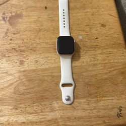 Apple Watch Series 10  Locked