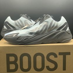 Yeezy 700 Blue Tint