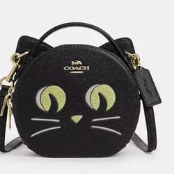 Spooky Coach Bag With Necklace 