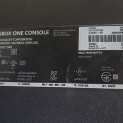 Xbox One Console (Model 1540) with Controllers & Accessories