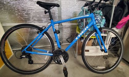 Trek FX Hybrid Bike - (Blue)