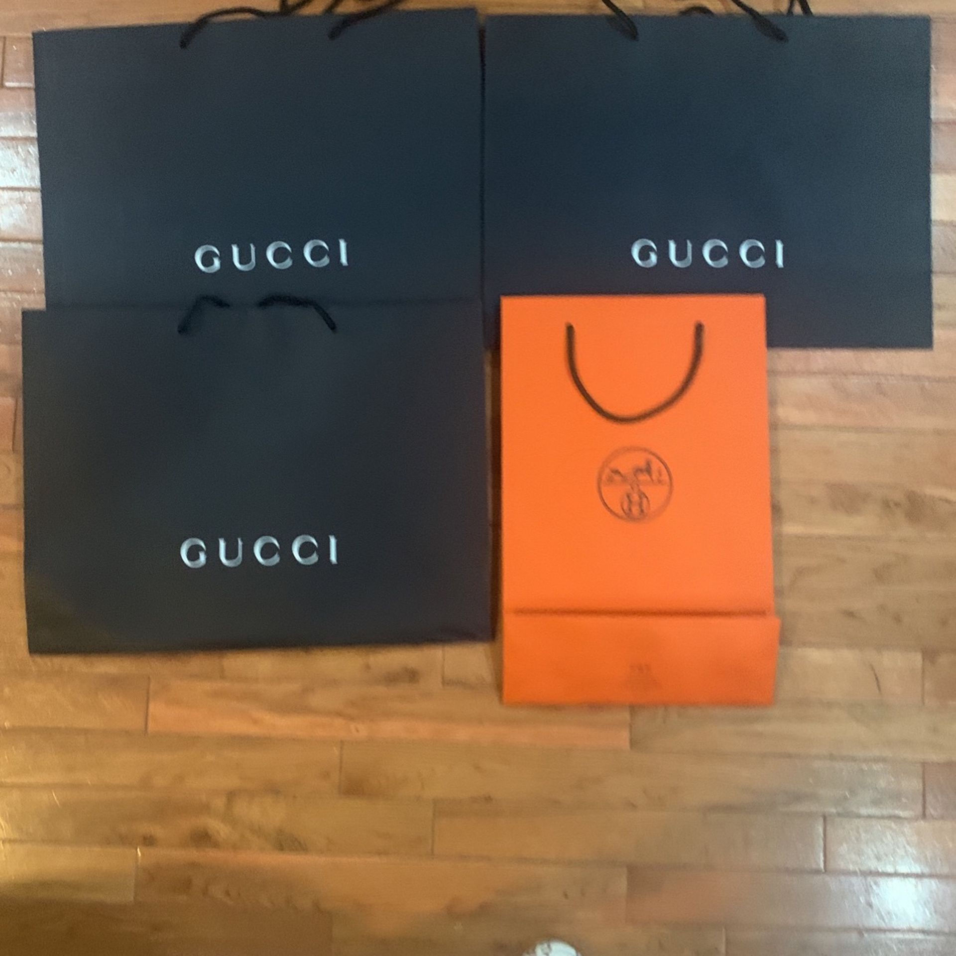3 Gucci Bags 1 Hermès