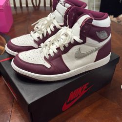 Air Jordan 1 - Bordeaux Size 9.5M