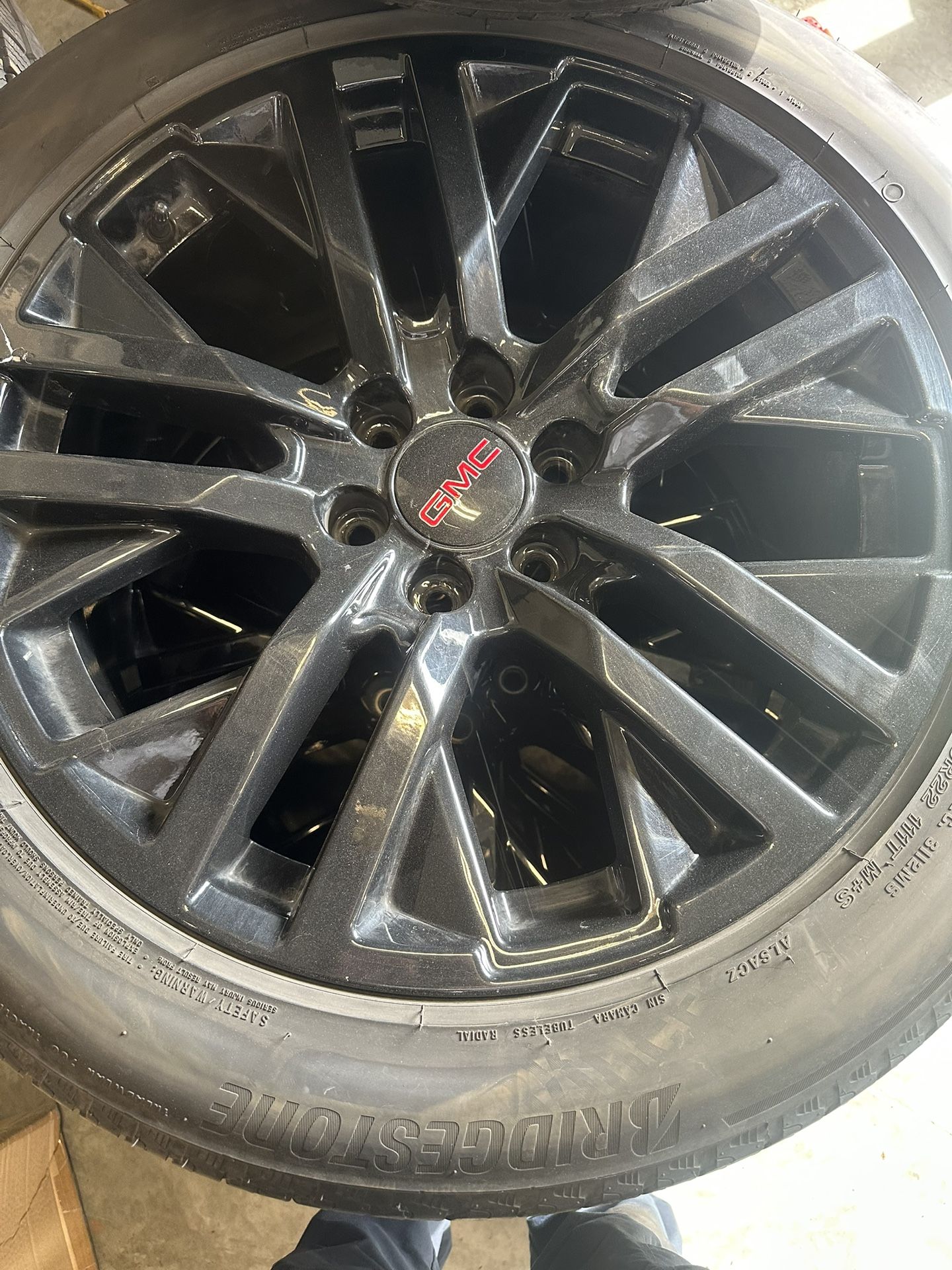 22 Inch GMC Wheels 6 Lug Off A 1500
