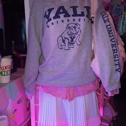 YALE PUG SWEATSHIRT THROW SWEATER 