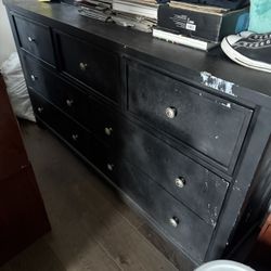 Dresser Free