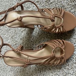 Tan Heels- Brand New - Size 7