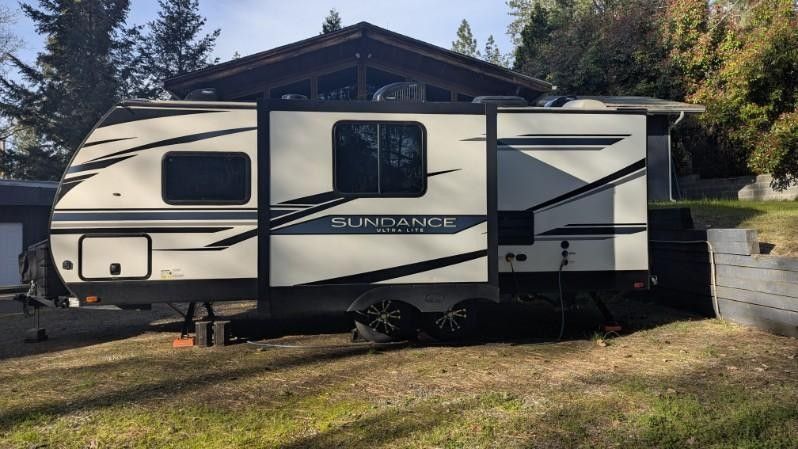 2021 HEARTLAND SUNDANCE SHADOW CRUISER 221RB