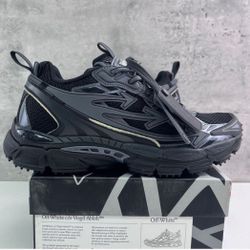 Black Off-White Virgil Abloh trainers #OffWhite #VirgilAbloh