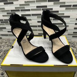 Liz Claiborne Women’s Sandals low heels Size 7