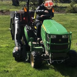 John Deere 1025R Mower Deck + Power Flow Collection System (Dump From Seat)